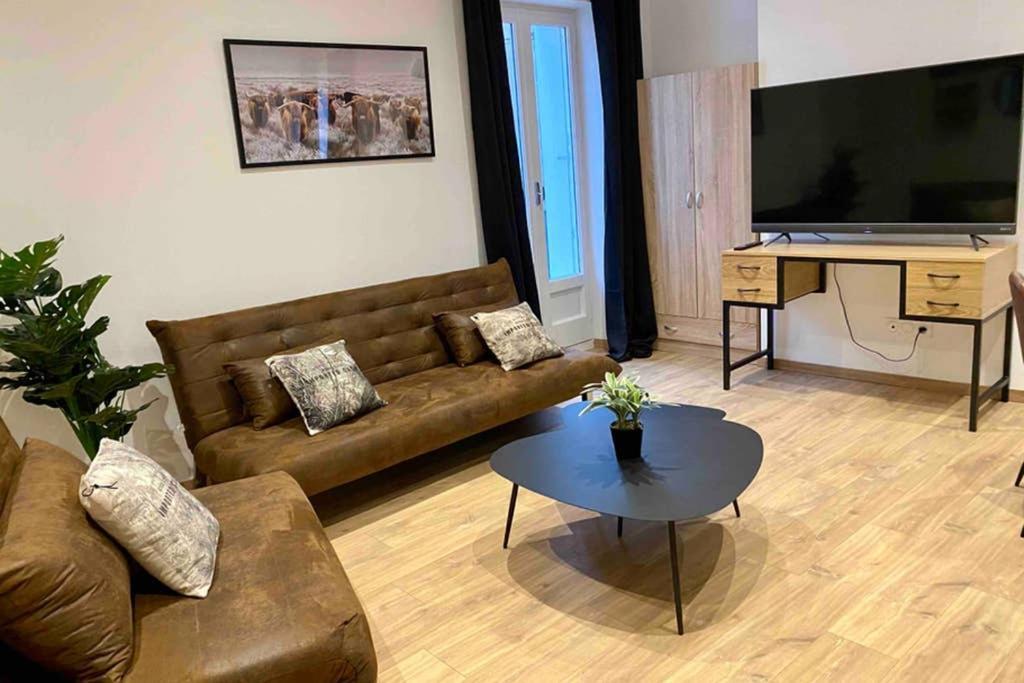 Appartement Proche Gare Neuf, Ambiance Highland Valence  Ngoại thất bức ảnh